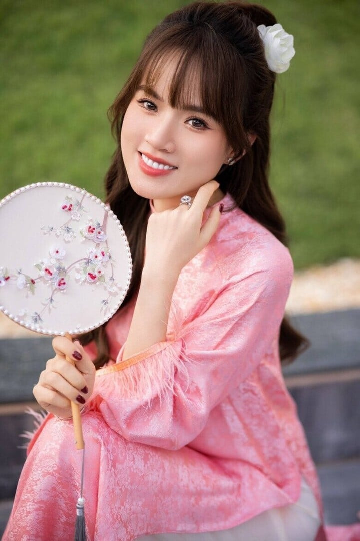 Chi Hoa làm mẹ hai con, sống kín tiếng