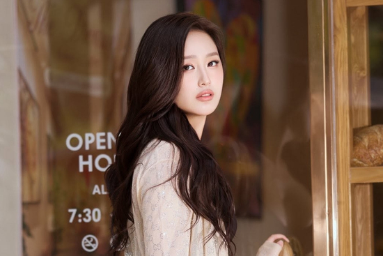 Mai Phương Thúy bất ngờ gây hiểu lầm chỉ vì một dòng trạng thái, thực hư chuyện tình 10 năm ra sao?