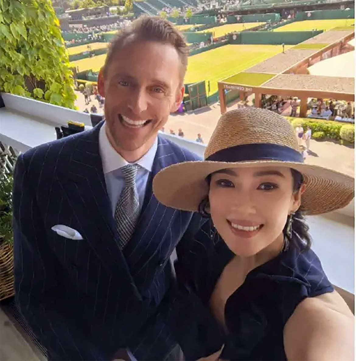chuong tu di do than thai voi tom hiddleston tai wimbledon 2026 hinh anh 5