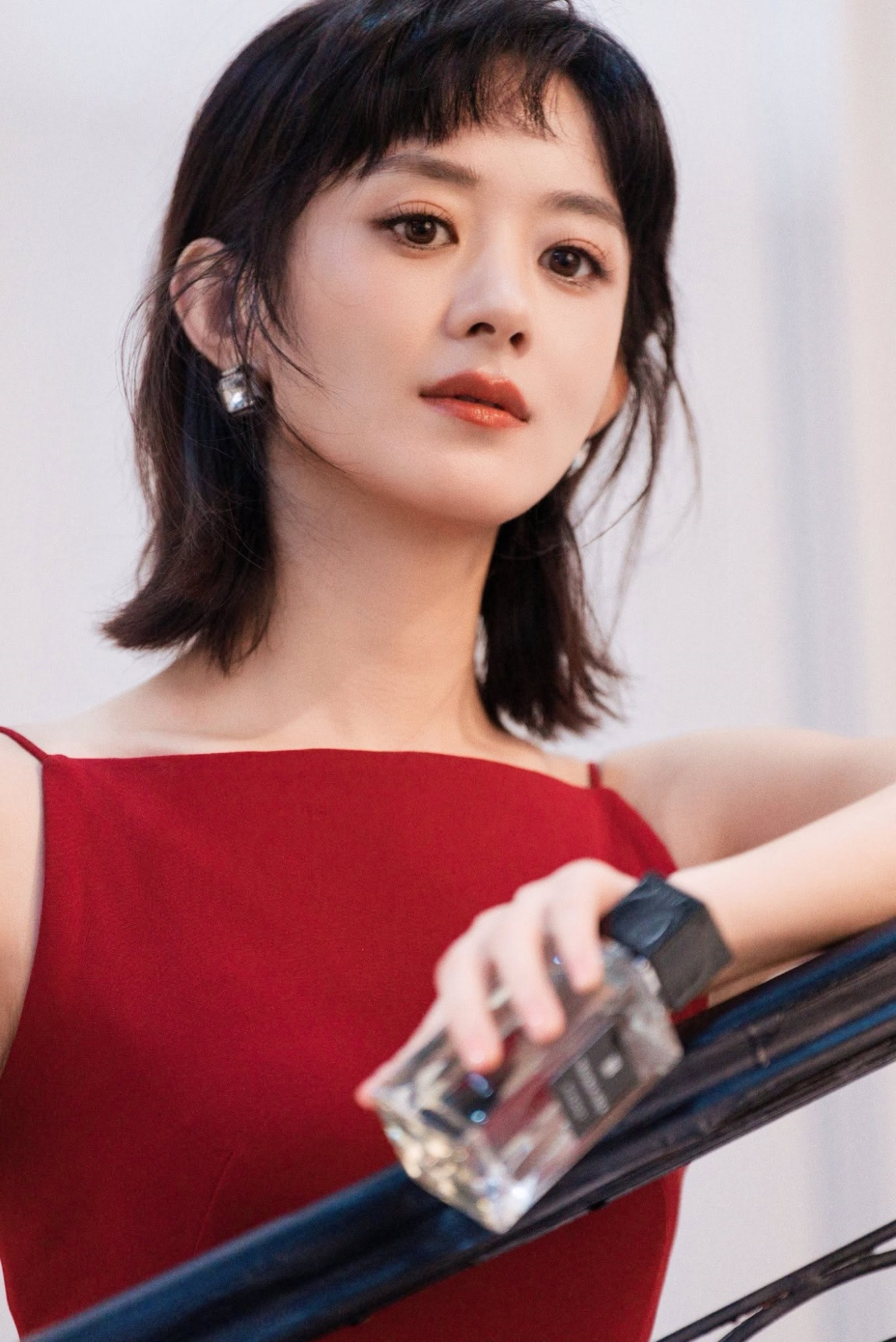 Thực hư tin đồn Triệu Lệ Dĩnh giải nghệ sau thời gian im ắng - Ảnh 1