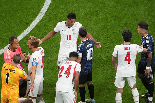 Bellingham tiết lộ sự thật về màn 'khẩu chiến' với Messi, cậu Be nói gì mà khiến siêu sao 'bĩu môi'?插图1 gettyimages 2286290907 612x612