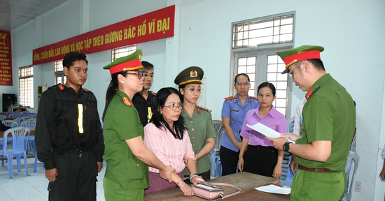 Bắt tạm giam người phụ nữ lợi dụng quyền tự do dân chủ