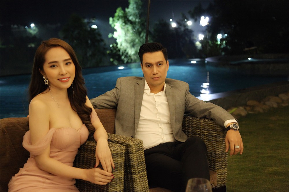Cặp trai tài gái sắc chính thức công khai sau 7 năm bí mật hẹn hò - Ảnh 4.