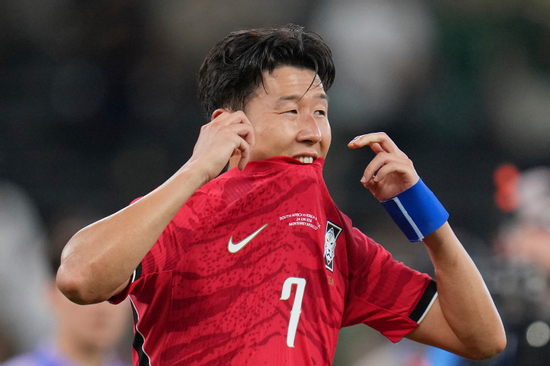 Báo Hàn Quốc: Son Heung-min bị loại vì trái lệnh HLV, bất đồng với đàn em