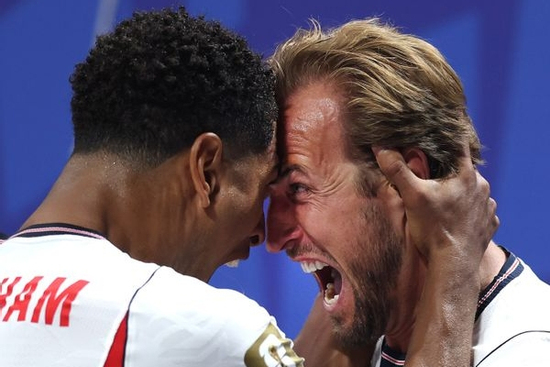 Harry Kane chói sáng, đập tan lời nguyền 60 năm của tuyển Anh tại World Cup!
