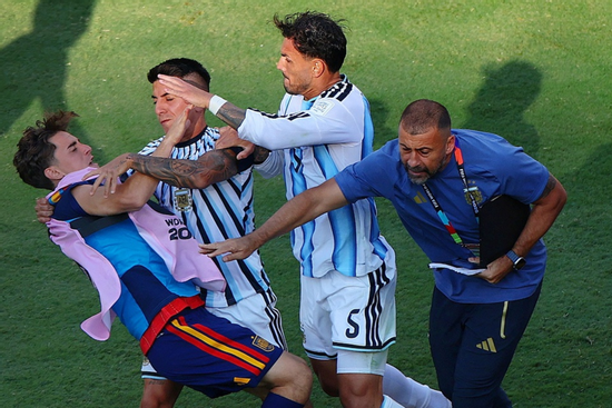 FIFA 'sờ gáy' tuyển Argentina sau những lùm xùm ở chung kết World Cup 2026