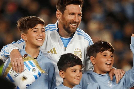 Argentina phấn chấn sau World Cup vì viễn cảnh Messi và con trai cả Thiago cùng ra sân ở World Cup 2030