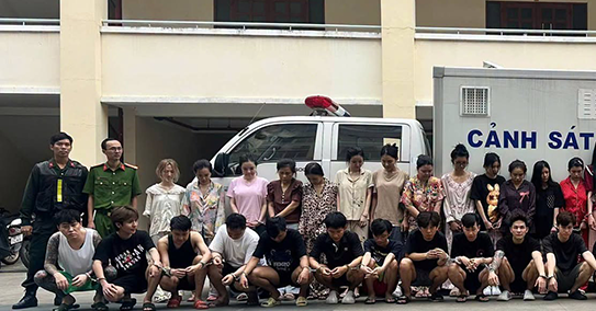 Từ mắt xích cặp vợ chồng có biệt danh 'Ba Giá', bóc gỡ đường dây buôn ma tuý xuyên quốc gia