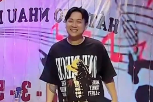 Hình ảnh mới của Hoài Lâm gây xôn xao