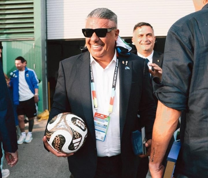 Chủ tịch Liên đoàn Bóng đá Argentina (AFA), ông Claudio Tapia. (Ảnh: @chiquitapia/Instagram)