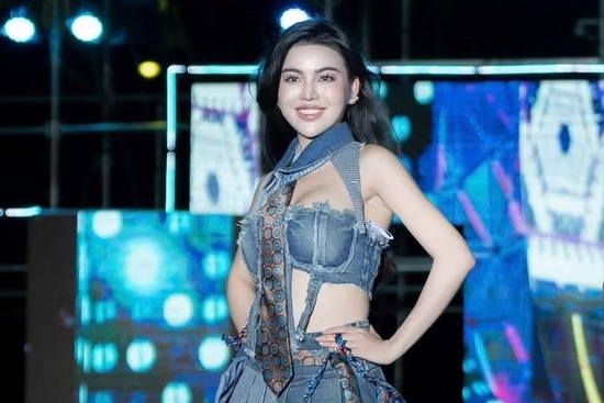 Ban tổ chức Hoa hậu Du lịch bản sắc Việt Nam xin lỗi vụ để thí sinh diễn áo tắm trước mặt nhiều học sinh