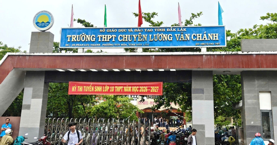 Hiệu trưởng lý giải thí sinh 3 điểm/môn đỗ lớp 10 Trường THPT Chuyên Lương Văn Chánh