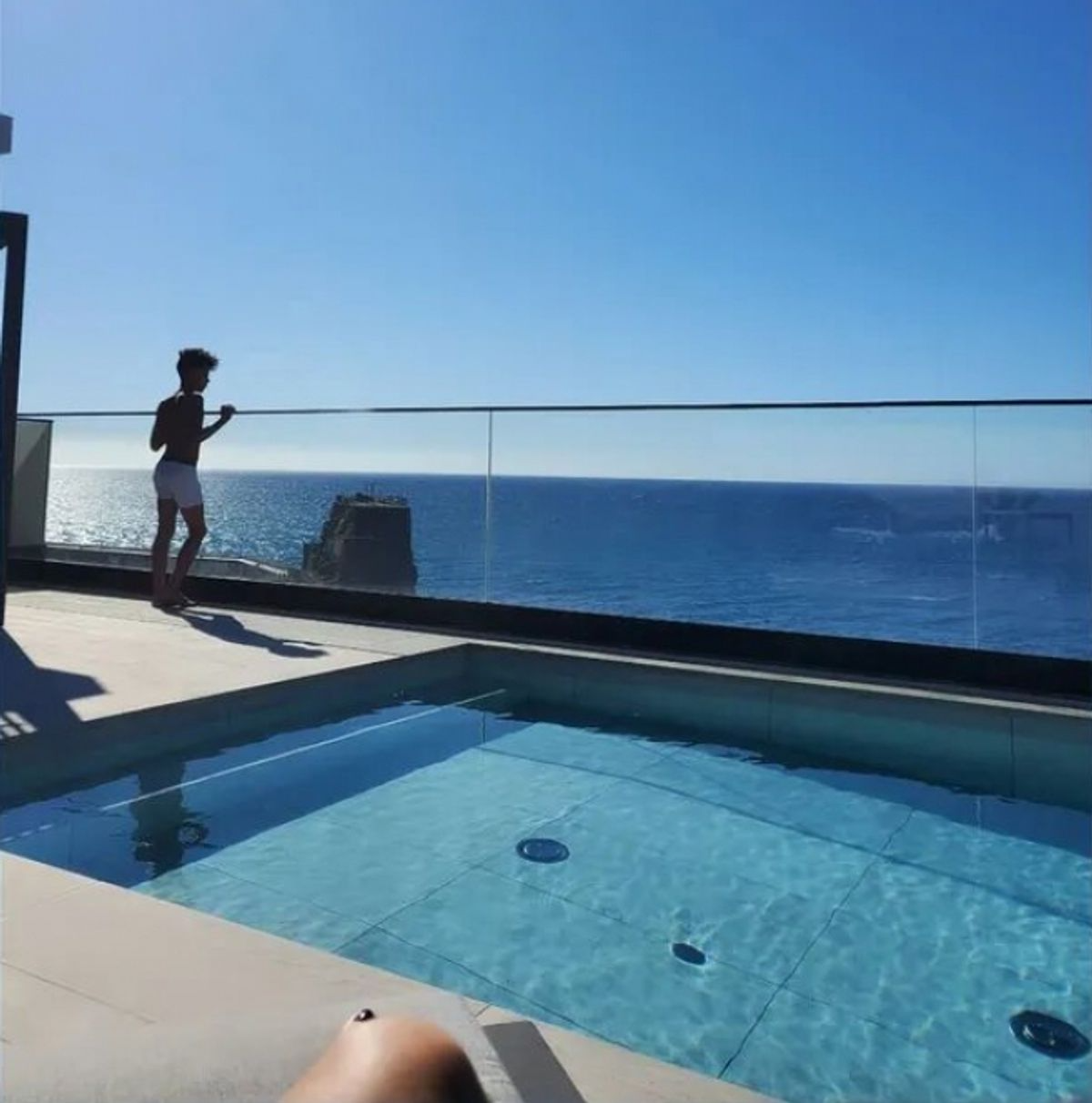 0inside lavish mansion cristian