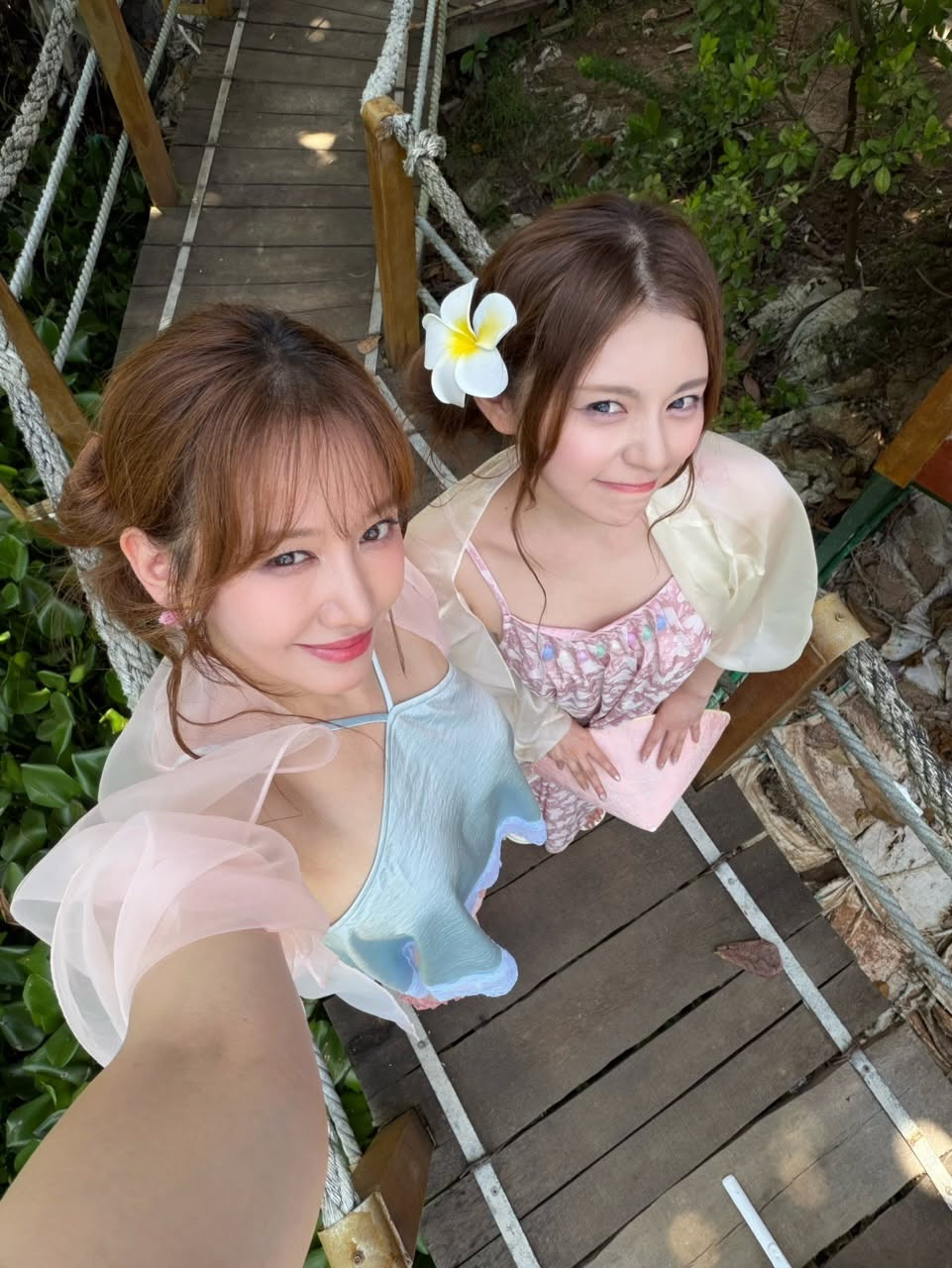 Hari Won cũng tỏ ra thích thú với chuyến đi khám phá vùng sông nước