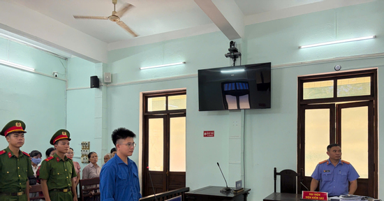 Bác sĩ thua lỗ tiền ảo, đột nhập 3 tiệm vàng trộm tài sản hơn 5 tỷ đồng
