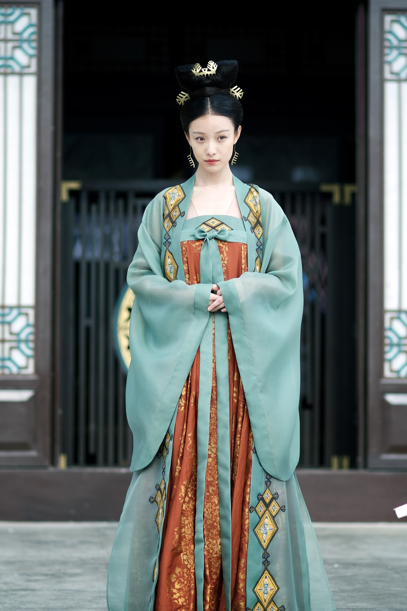 Mỹ nhân châu Á với gương mặt 'đẹp không góc chết', đời thường gây thương nhớ插图1 Mỹ nhân sở hữu gương mặt hoàn hảo bậc nhất châu Á, phong cách đời thường chuẩn