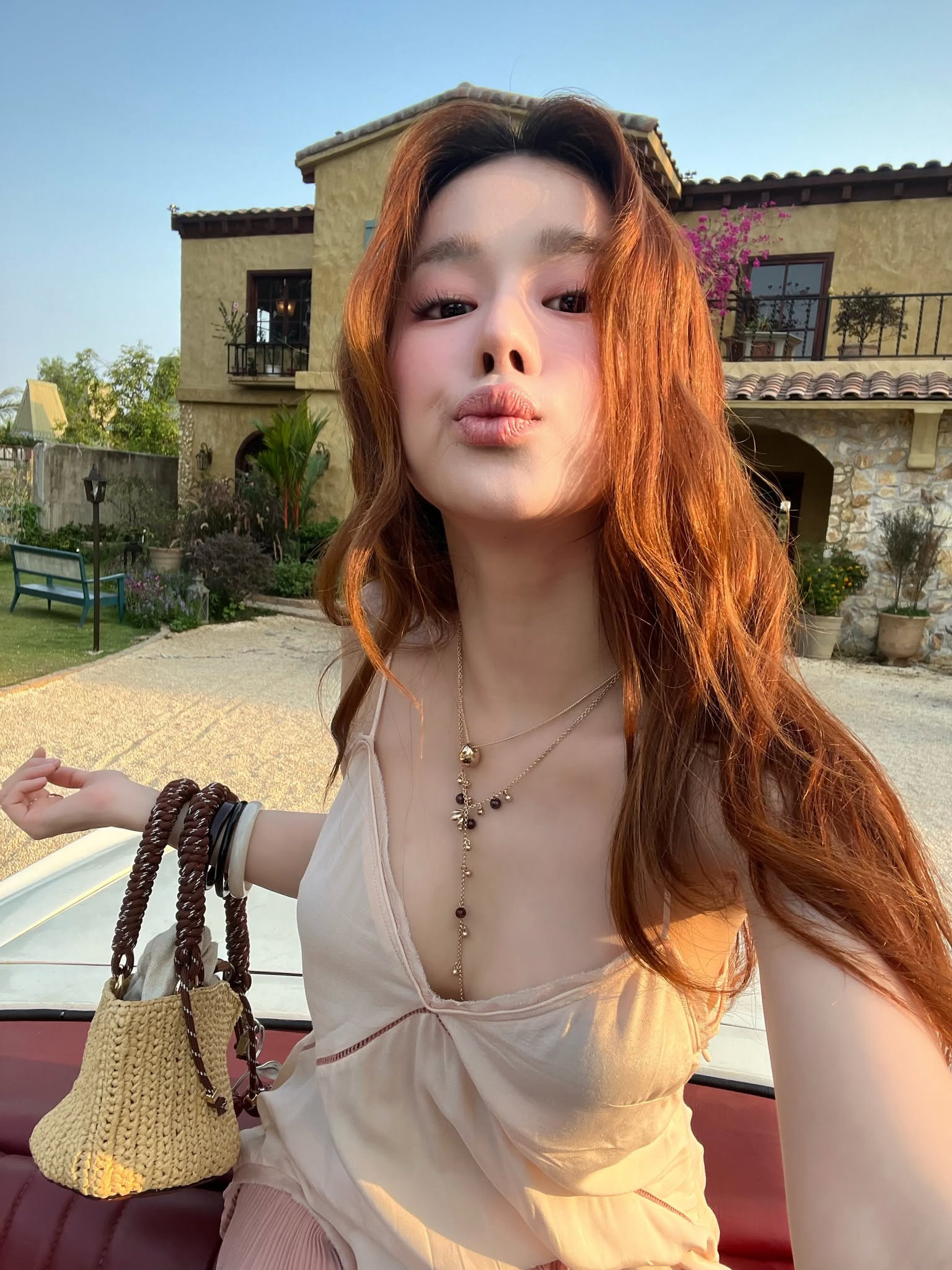 Thư Đan Nguyễn và gu thời trang gợi cảm 'hack' tuổi插图6 Thư Đan Nguyễn và gu thời trang gợi cảm 'hack' tuổi插图6