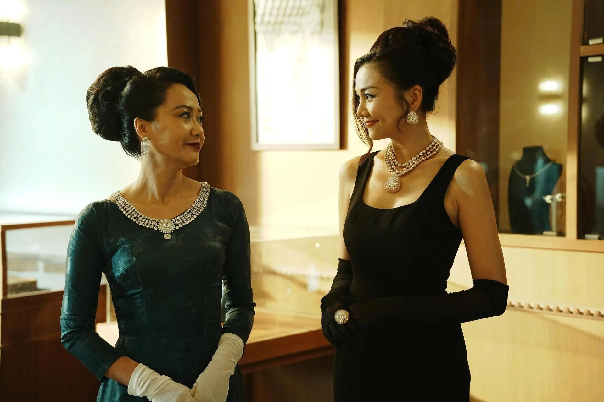 madames thanh sac 03 17820460620671118066548.jpg