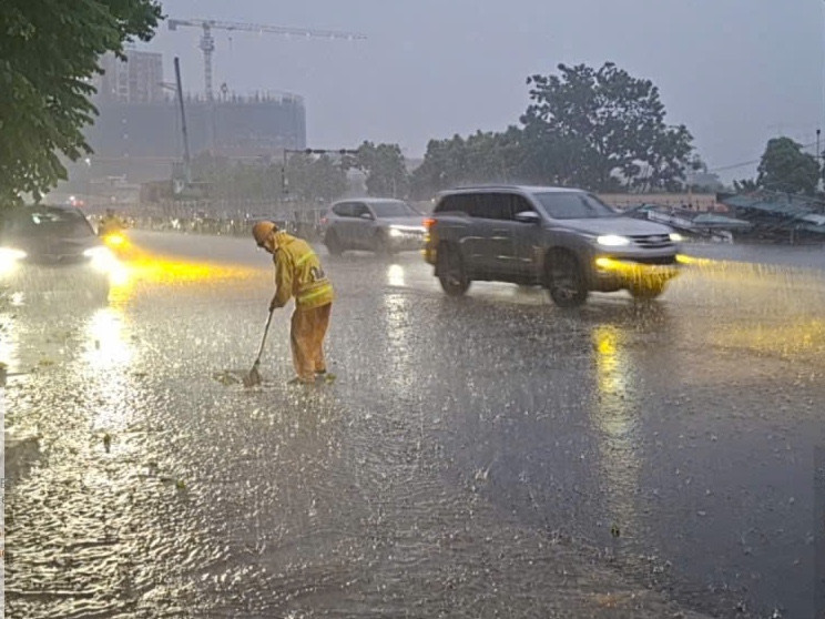 mưa lớn 4.jpg