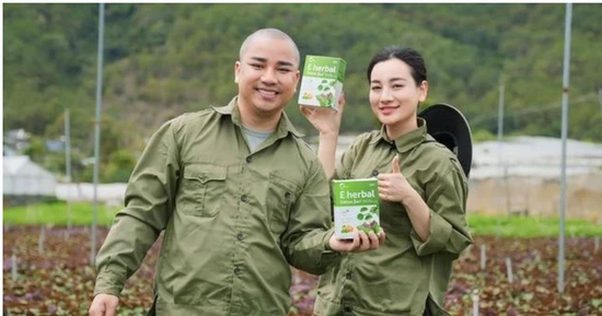Sau vụ bột rau detox bị tiêu hủy, diễn viên Hữu Công nói gì?