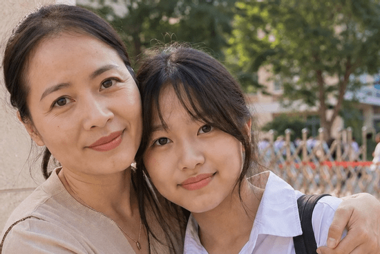 'Ngủ đi con... mẹ mắng con thì có lấy lại được gì': Đoạn tin nhắn xúc động nhất mùa thi tốt nghiệp 2026