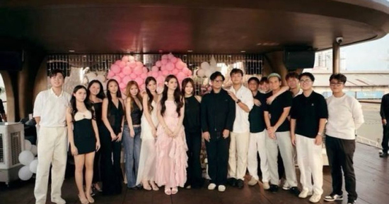 Ái nữ MC Quyền Linh gây sốt với sinh nhật tuổi 18 trên du thuyền sang chảnh