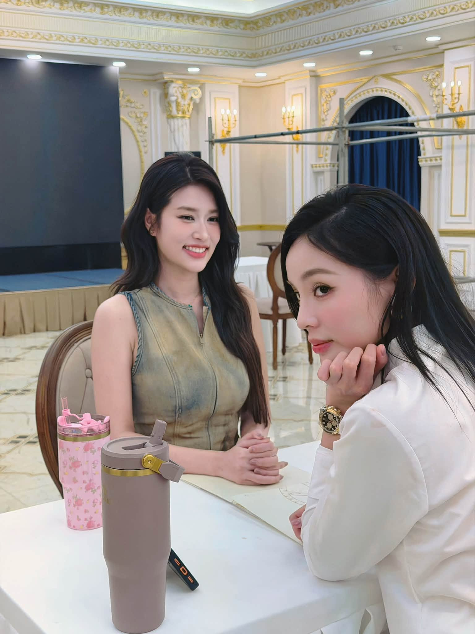 Clip lộ rõ mối quan hệ giữa Hoa hậu Đoàn Thiên Ân và mẹ Kỳ Duyên插图4 đoàn thiên ân - Ảnh 5.