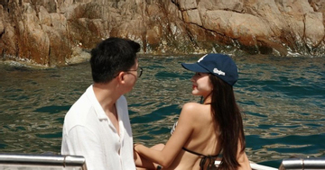 Từng gây sốt vì được chồng tặng ô tô ngay trong hôn lễ, cuộc sống hiện tại của mỹ nhân VTV sau gần 2 năm kết hôn