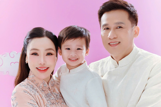 Hồ Quỳnh Hương: Tôi không mong con phải thật xuất sắc hay nổi tiếng