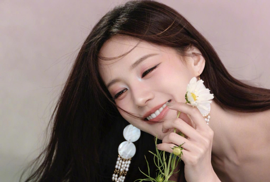 Đúng hôm nay, thứ 2 ngày 6/7/2026, 3 con giáp Thần Tài thương người tài đức, tích nhiều phúc lớn, tiền bạc kéo về chật két
