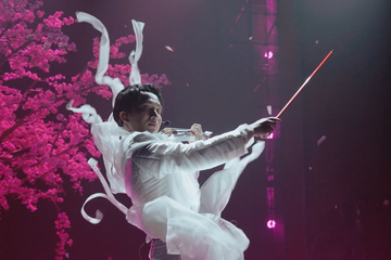 Nghệ sĩ violin khiến khán giả 'nổi da gà' ở Anh trai vượt ngàn chông gai là ai?