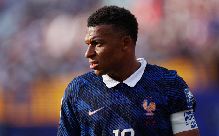 Mbappe bị phân biệt chủng tộc.
