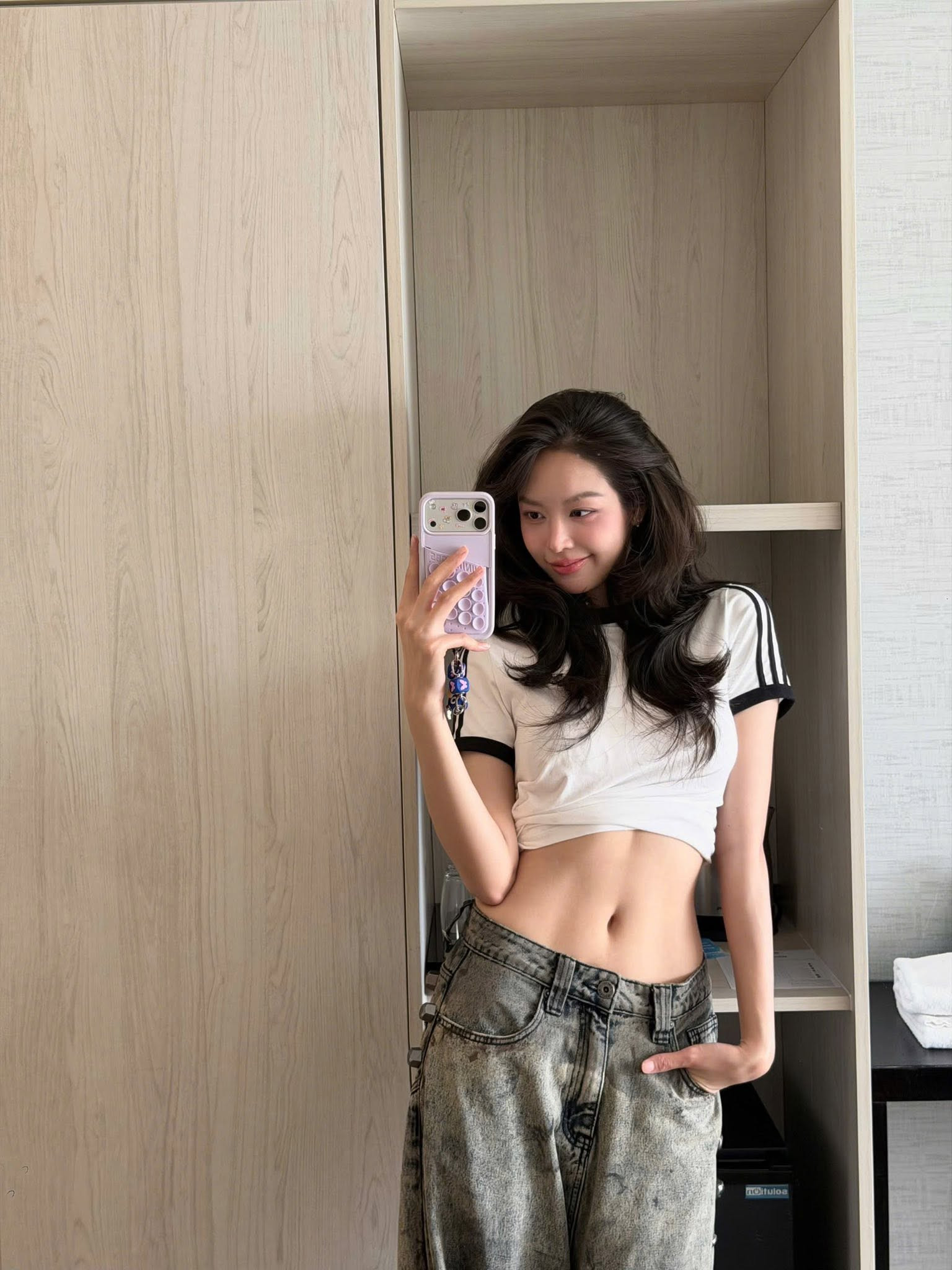 Có thể là hình ảnh về điện thoại