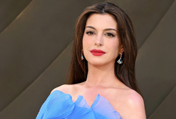 Anne Hathaway bế bụng bầu dự ra mắt The Odyssey, nhan sắc gây ngỡ ngàng