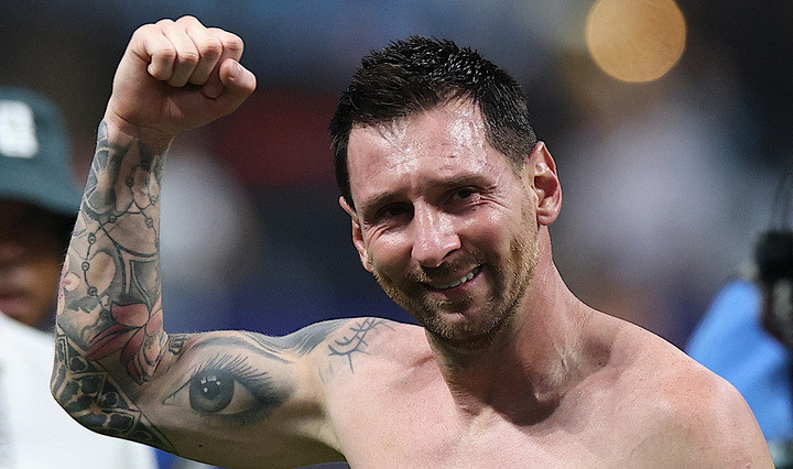 Messi giành chiến thắng và phá nhiều kỉ lục.
