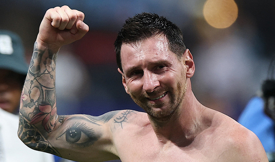Messi vượt Maradona, chạm kỷ lục 60 năm ở World Cup