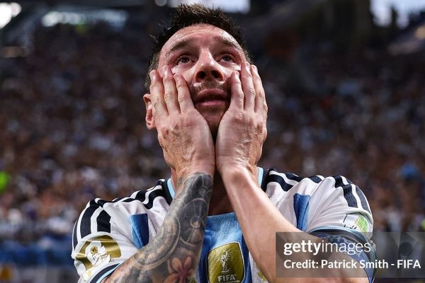 Trưởng ban trọng tài FIFA thông báo về kết quả bàn thắng của Argentina ghi vào lưới Ai Cập插图3