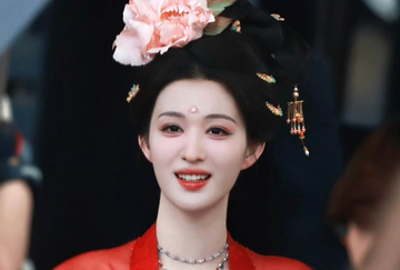 Vương Sở Nhiên gây ấn tượng với nhan sắc cổ trang trong dự án mới