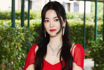 Danh tính người đàn ông khiến mạng xã hội tưởng Song Hye Kyo có tình mới sau nhiều năm ly hôn