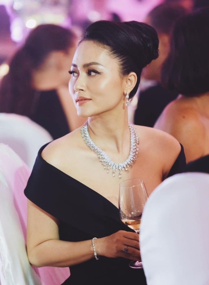 Thời gian qua, Đỗ Thị Hải Yến bắt đầu trở lại với điện ảnh sau nhiều năm vắng bóng. Cuối năm 2023, cô tái xuất trong “Quán Kỳ Nam” của đạo diễn Leon Quang Lê, đóng cặp cùng Liên Bỉnh Phát.