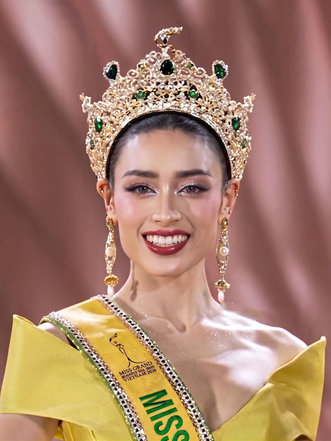 Tân Miss Grand Vietnam 2026: Sắc vóc nổi bật, mang 2 dòng máu Anh - Việt - 1