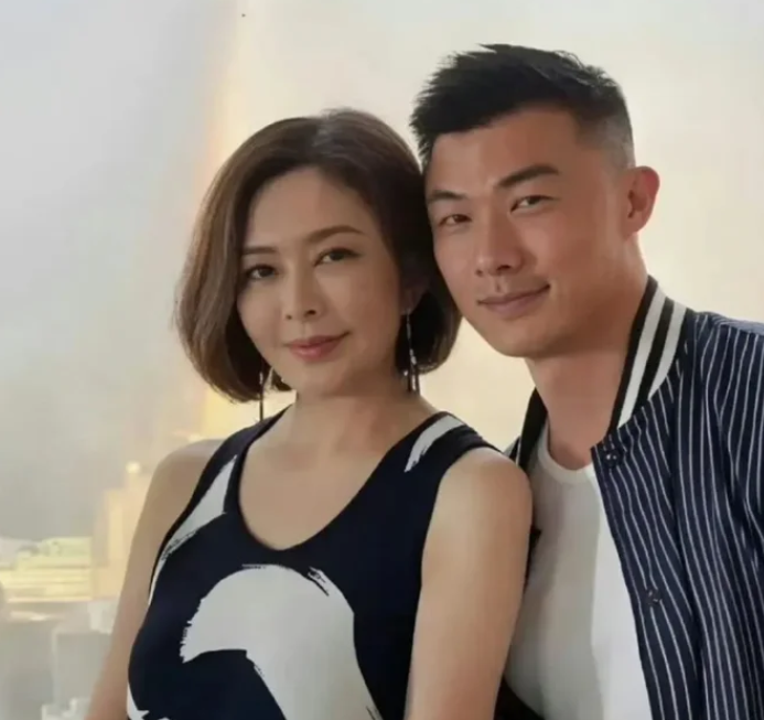 'Đệ nhất mỹ nhân Hồng Kông' Quan Chi Lâm phản hồi tin yêu trai trẻ kém 36 tuổi - Ảnh 1