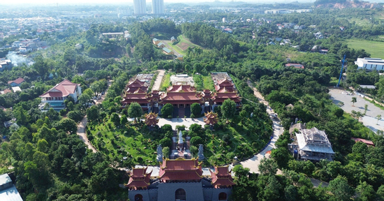 Khởi tố, bắt tạm giam người đánh 5 chú tiểu tại chùa Bầu