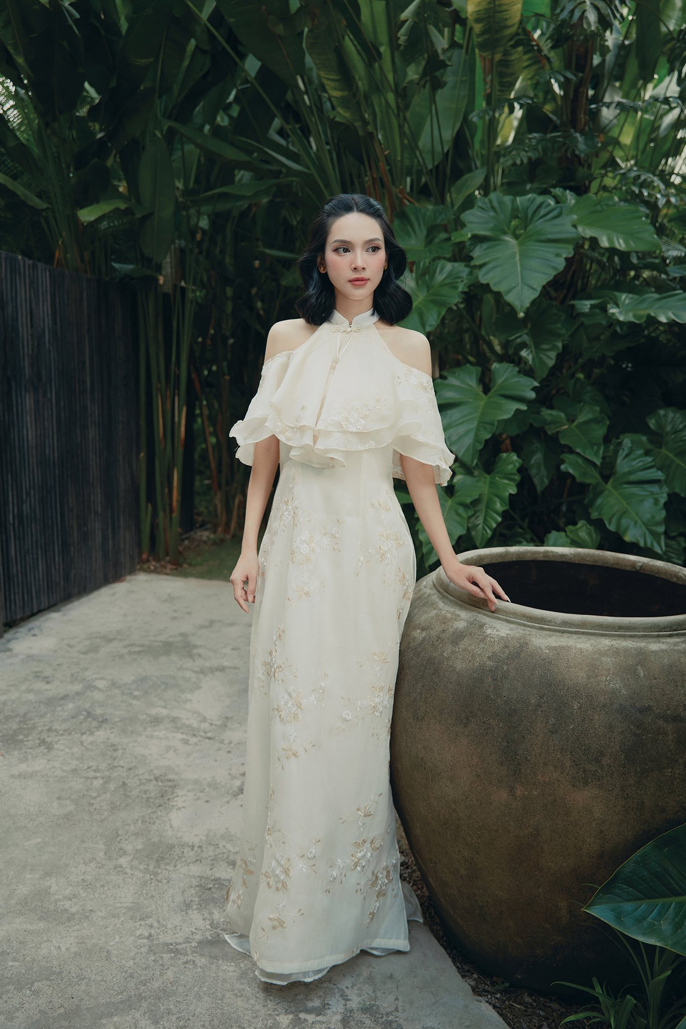 Cuộc sống làm dâu miền Tây trong biệt phủ của mỹ nhân showbiz, cưới không cần sính lễ插图 Cuộc sống làm dâu miền Tây trong biệt phủ của mỹ nhân showbiz, cưới không cần sính lễ - Ảnh 1.