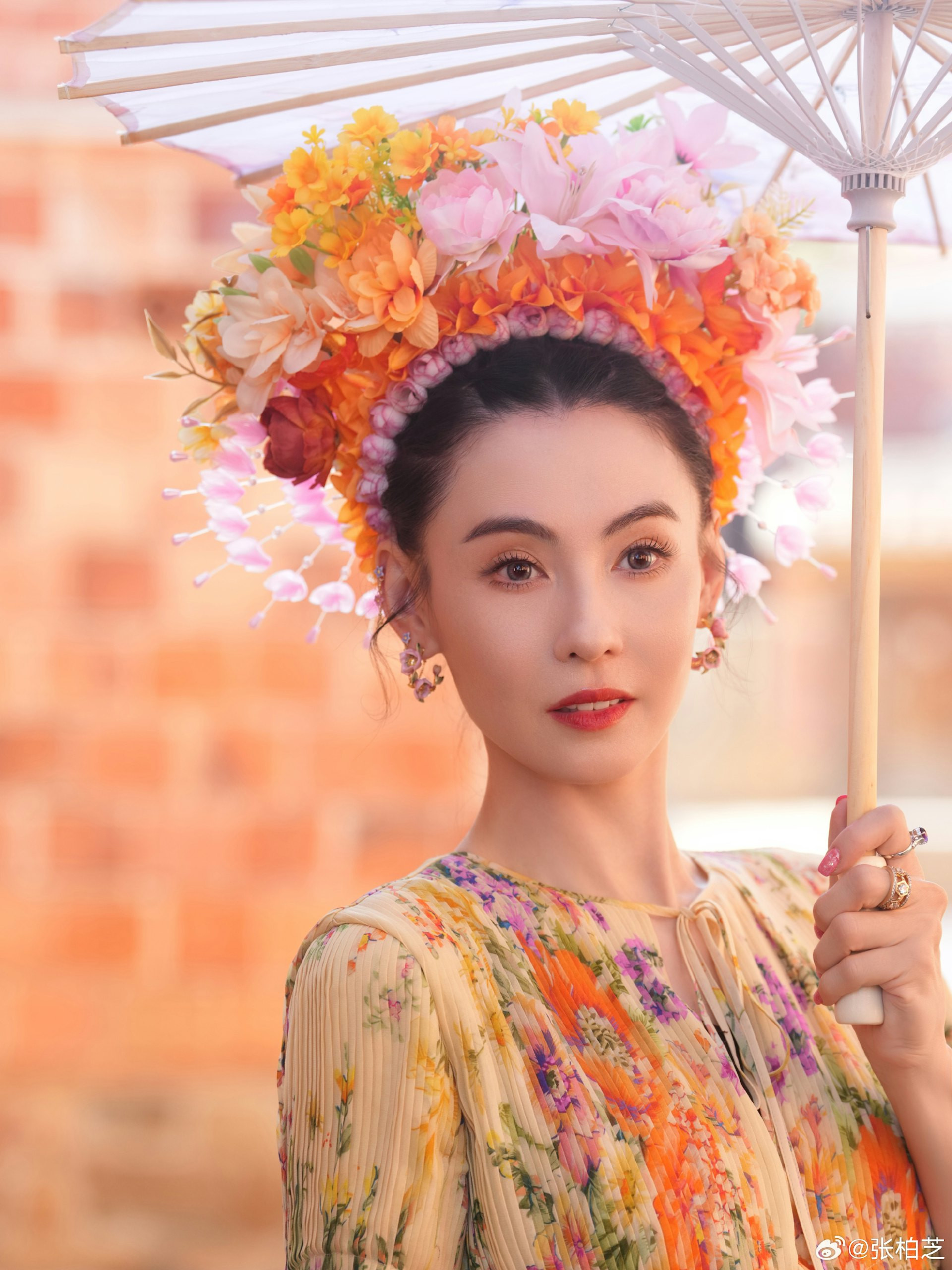 46 tuổi Trương Bá Chi vẫn trẻ như đôi mươi: Từng giảm 23kg, mê 2 món này để giữ dáng và dưỡng tóc - Ảnh 1.