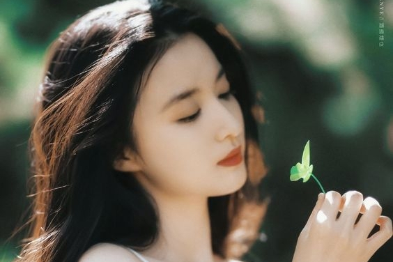 Đúng 6h sáng ngày mai, thứ Sáu 14/8/2026, 3 con giáp tài vận hanh thông, vét cạn lộc lá trong thiên hạ