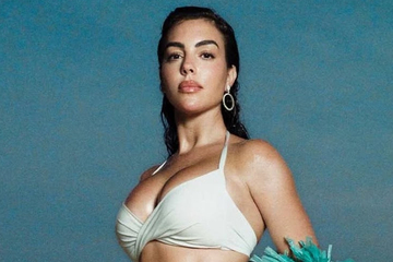 Georgina lần đầu lộ diện sau đám cưới bí mật với Ronaldo, body bốc lửa, đeo kim cương xa xỉ