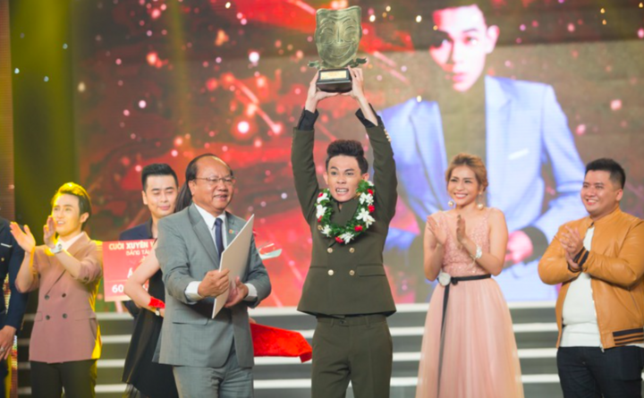 Hồng Thanh từng giành quán quân Cười Xuyên Việt.