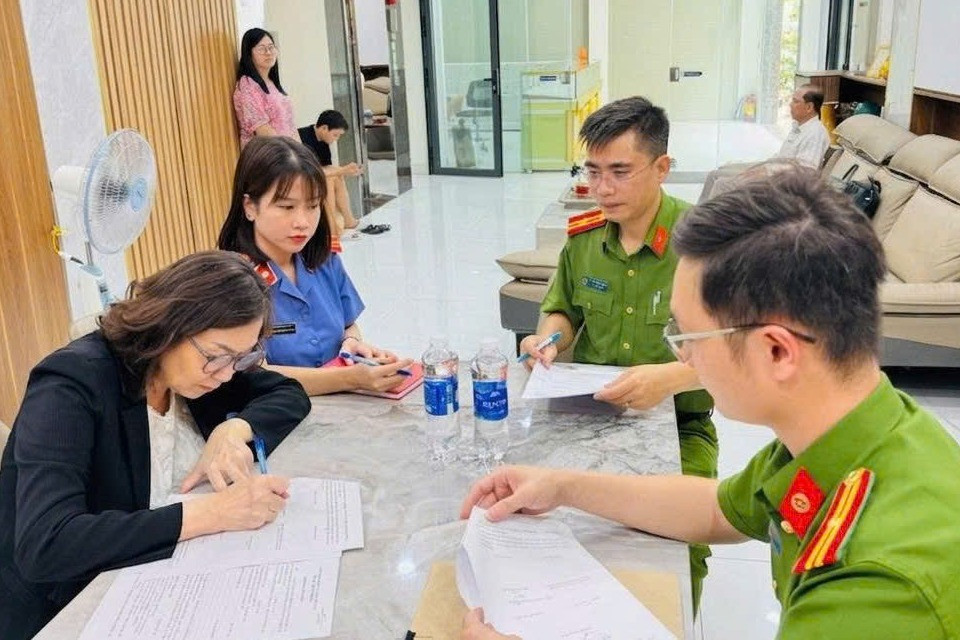 Nữ chủ doanh nghiệp vàng, bạc bị khởi tố vì trốn thuế插图 1786611623037_2013943291125073724_1578625317831545638_7d6863fb040e26a11fc3c4b679084342.jpg