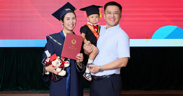 Hoa hậu Ngọc Hân tốt nghiệp thạc sĩ loại giỏi, chồng và con trai có mặt chúc mừng